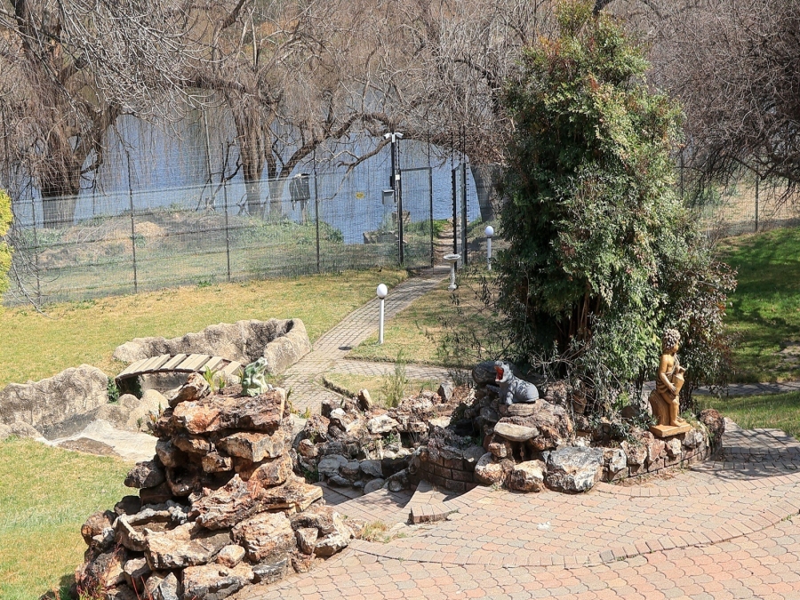 6 Bedroom Property for Sale in Potchefstroom Rural North West